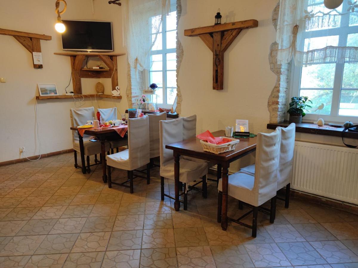 Folwark Luknajno Nad Jeziorem Sniardwy Gospoda Dziedzictwo Kulinarne Warmia-Mazury Mikołajki Εξωτερικό φωτογραφία